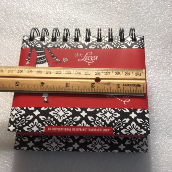 Table calendar “ She Lives, She Loves, She Laughs - Picture 7 of 12